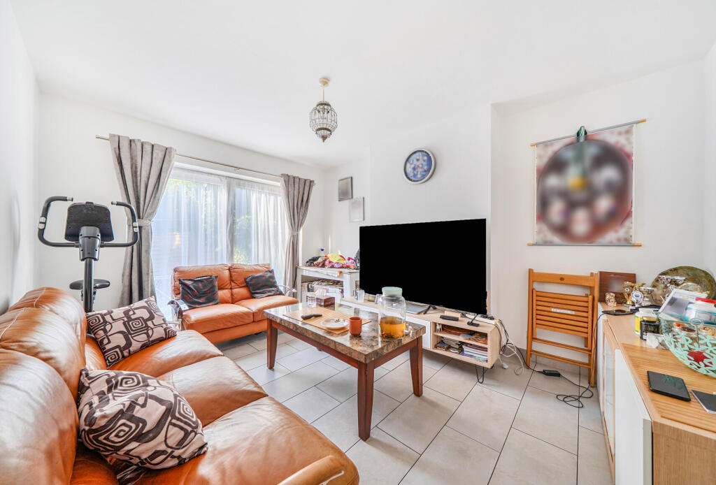 Apartment in London, Morden - View 4