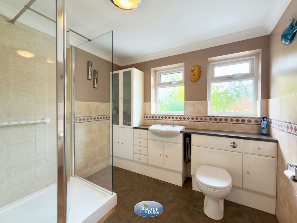 Hillside Crescent, Worksop, S81 photo 3