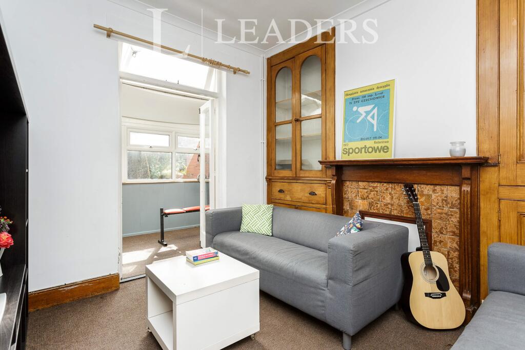 Main image of property: Bath Road, PO4