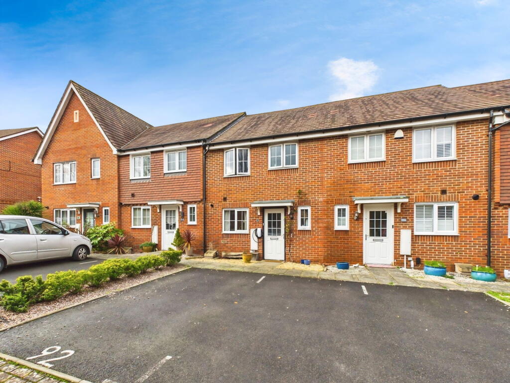 3-bed terraced on Roman Lane, Southwater, £385,000