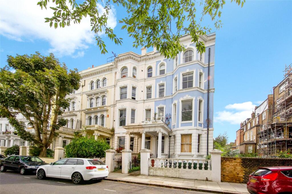 Apartment in London - More