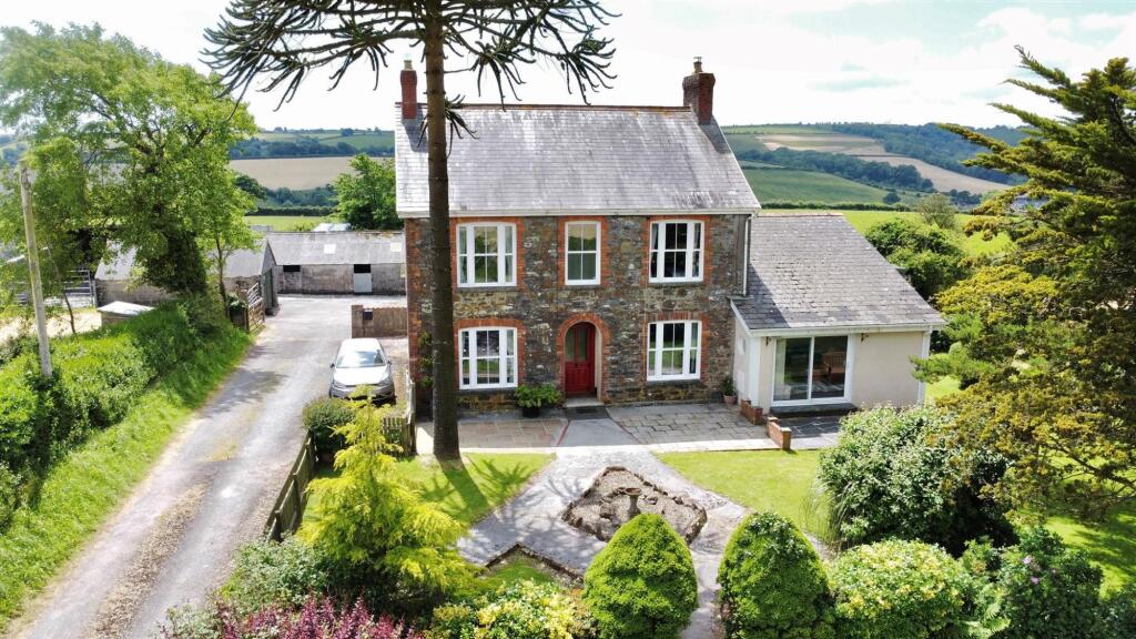 4-bed other on Bwlchnewydd Road, Laugharne, SA33, £750,000