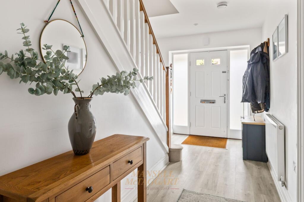 Clockfield, Turners Hill, RH10 photo 4
