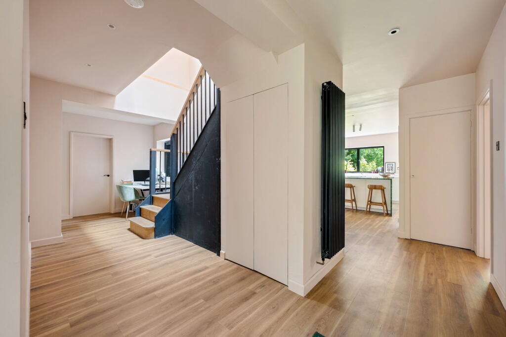 House in London, Blackbrook, Southborough - View 3