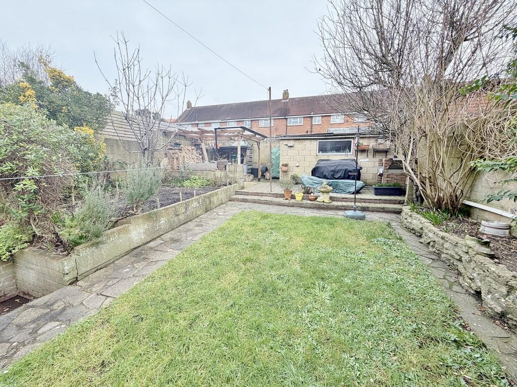 Elkstone Road, Paulsgrove photo 2