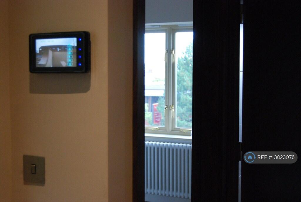 Apartment in Norwich - View 3
