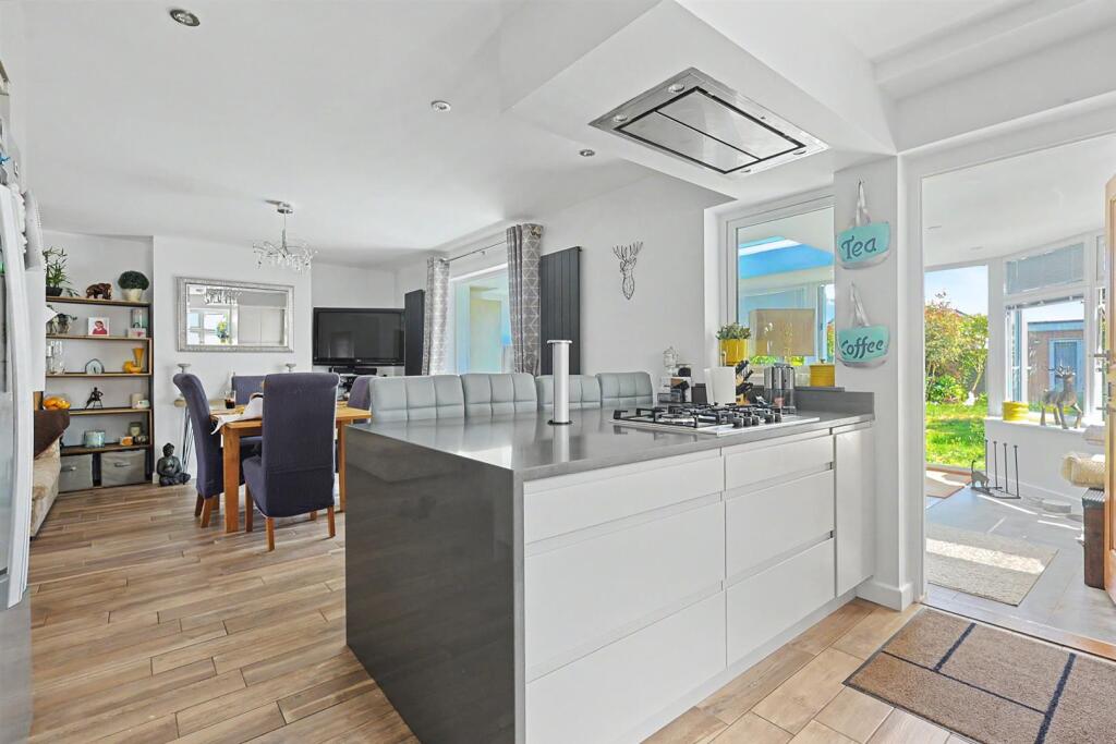 House in Southend-on-Sea - View 3