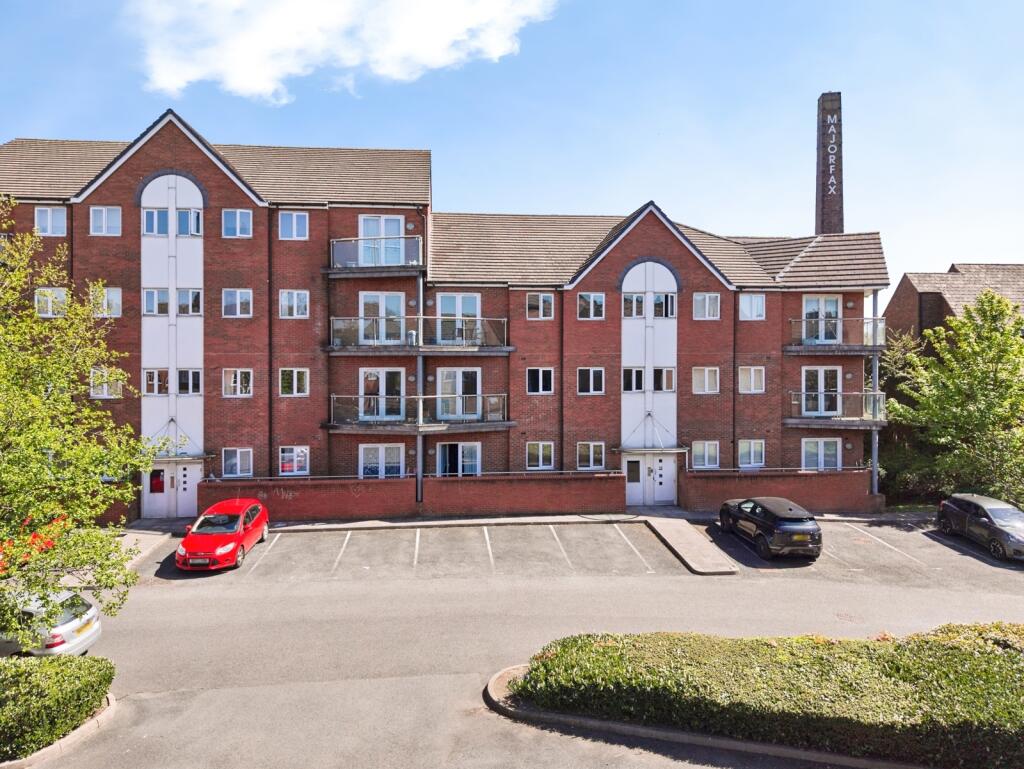 Main image of property: Waterfront Way, Walsall, West Midlands, WS2