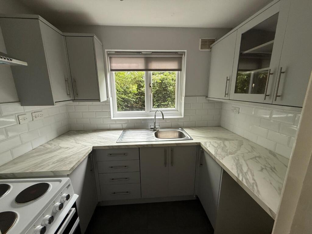 Apartment in Swindon - View 4