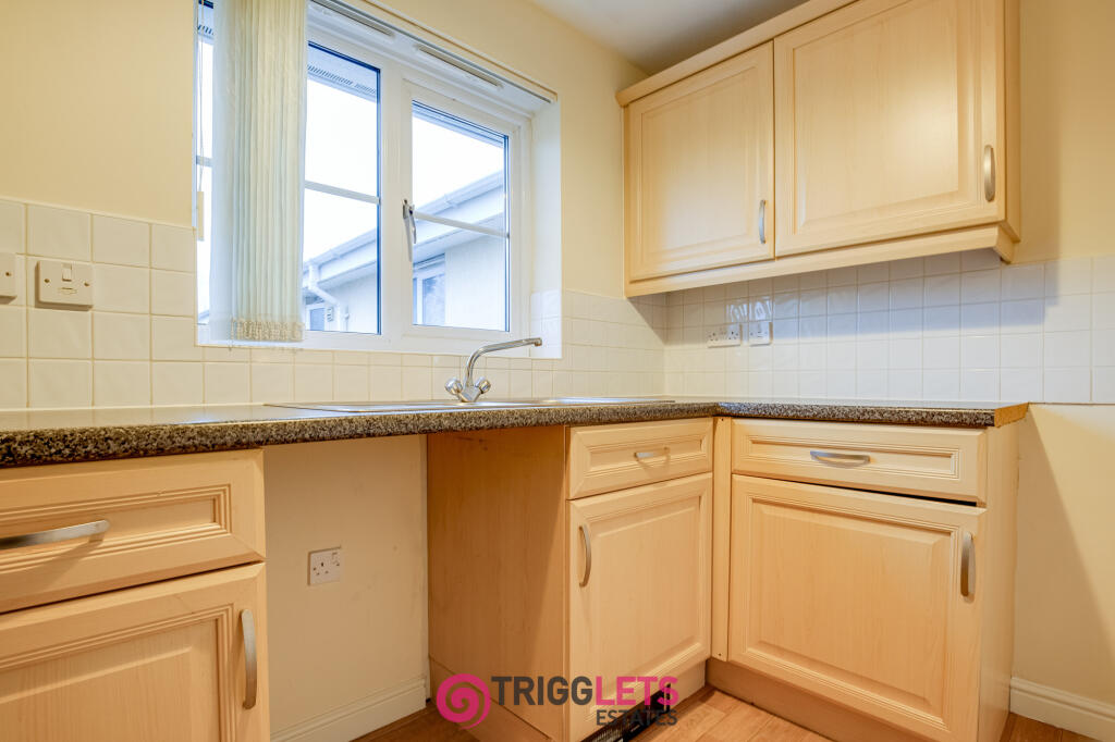 Townlands Close, Wombwell, Barnsley, S73 photo 3