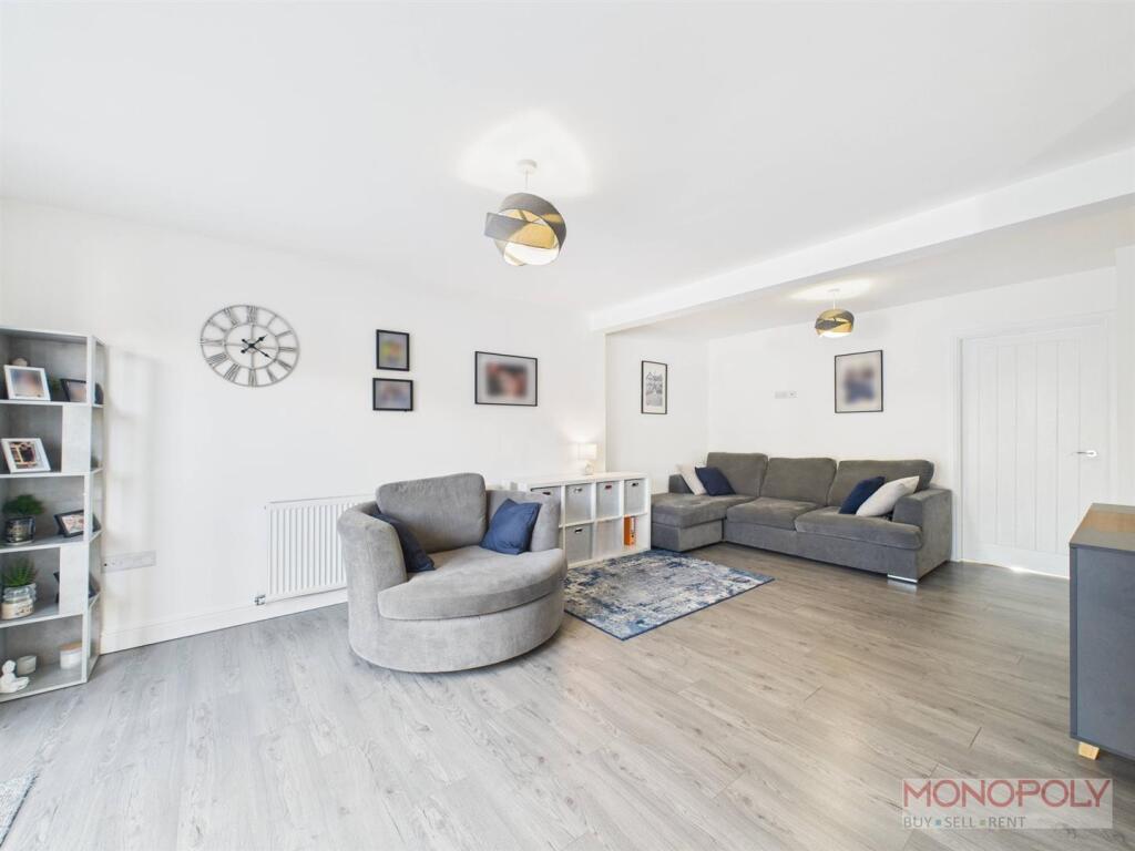 Bronallt, Leeswood, Mold photo 4