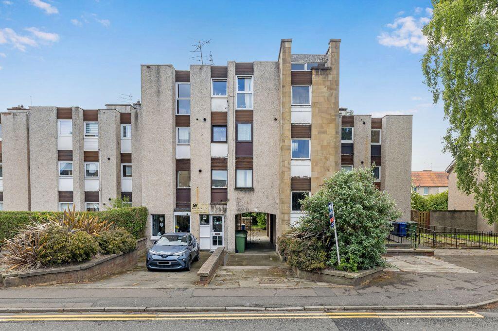 2-bed flat on 44/5 Saint Andrew Street, Dalkeith, EH22 1BJ, £135,000