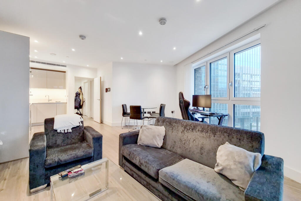 Apartment in London, St. George in the East, Whitechapel - View 4