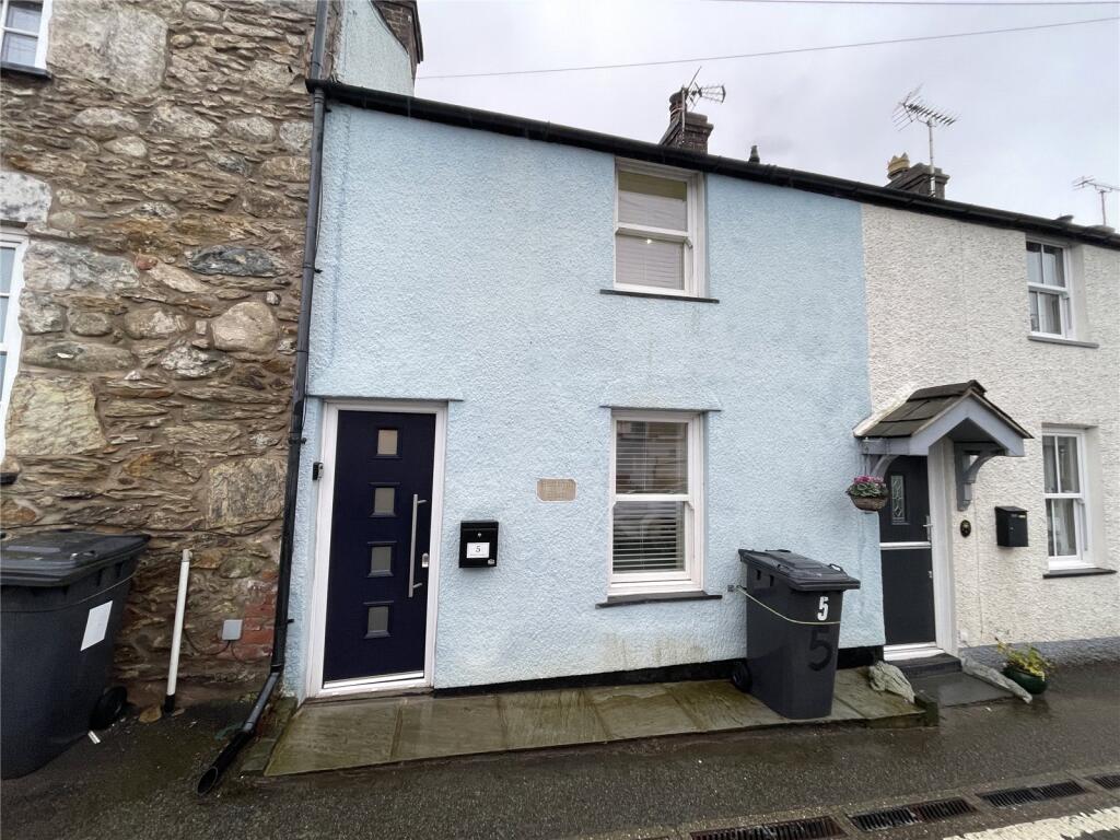Main image of property: Tanrallt Cottages, Dwygyfylchi, Penmaenmawr, Conwy, LL34