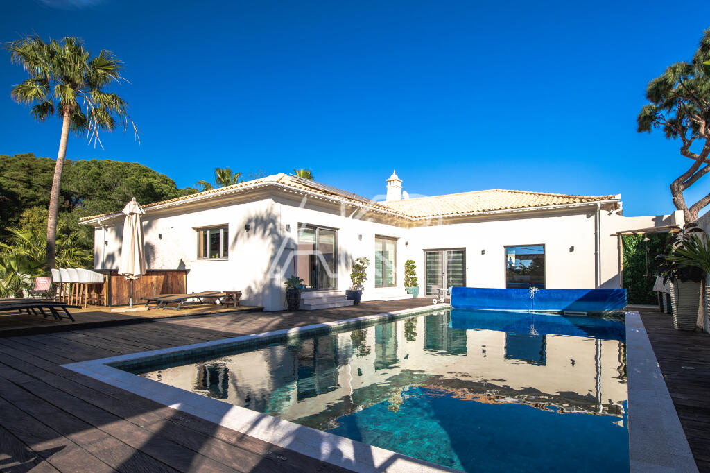 Main image of property: Algarve, Almancil