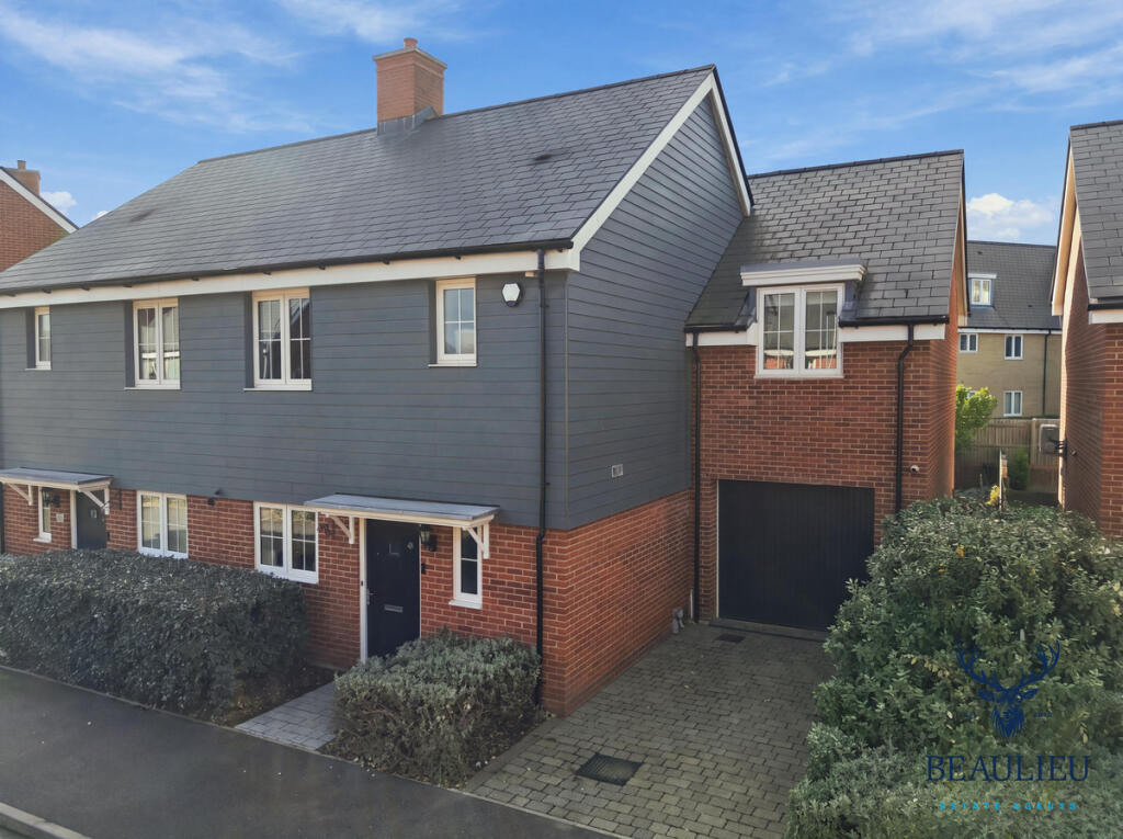 3-bed semi-detached on Wilfred Waterman Drive, Chelmsford, CM1 6, £550,000