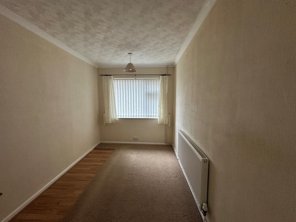 Hemingford Crescent, Peterborough photo 5