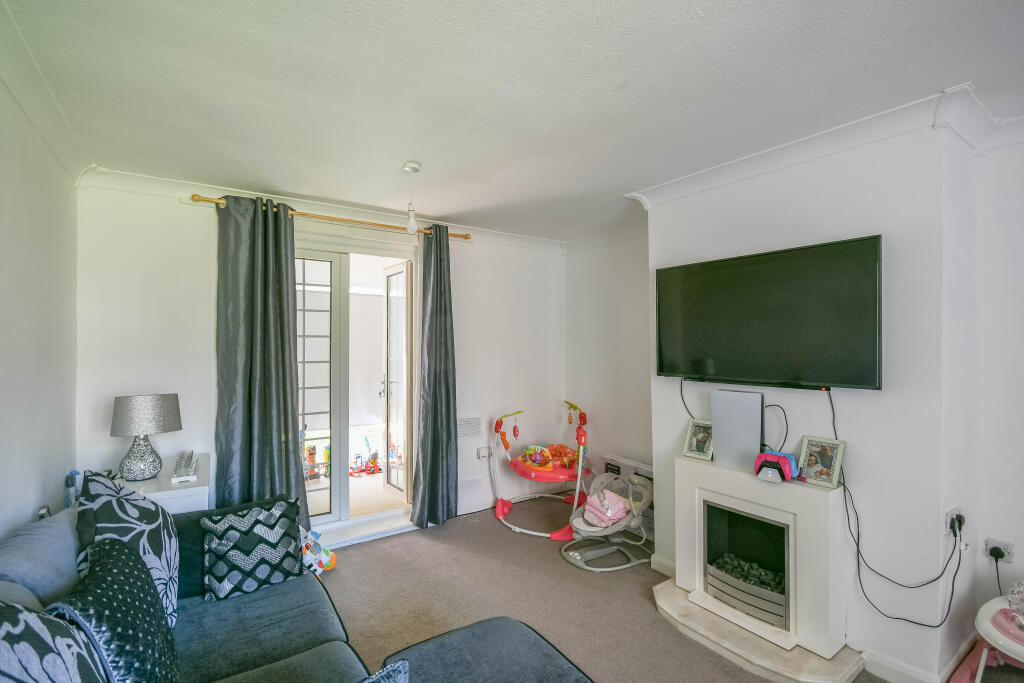 House in Newcastle upon Tyne, County Durham - View 3