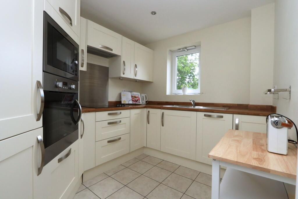Apartment in Leeds - View 5