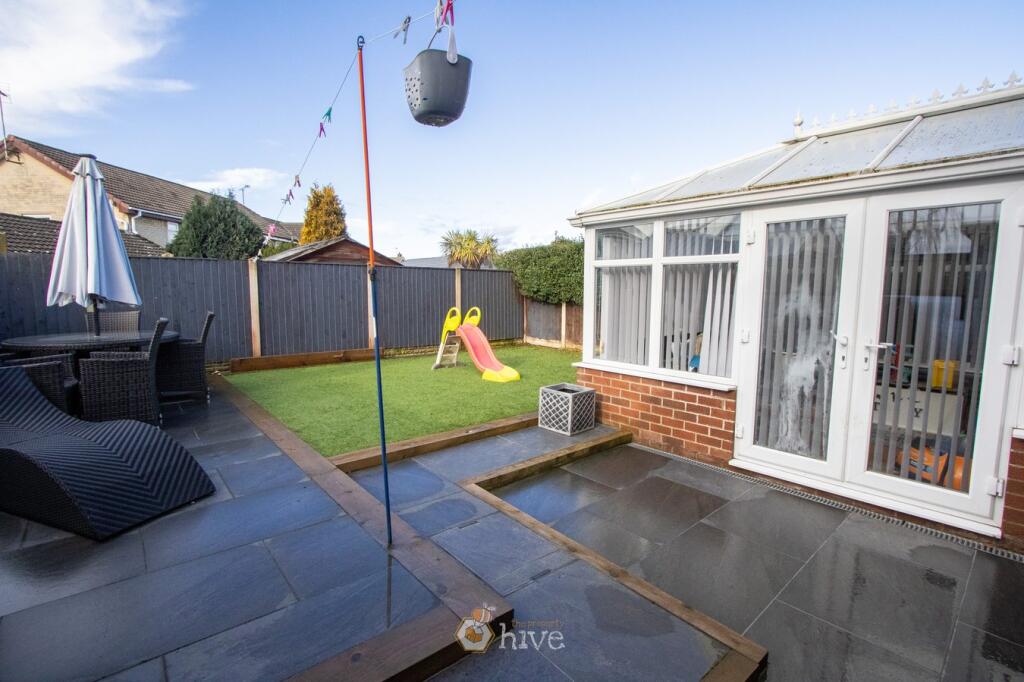 Grange Avenue, Hatfield, Doncaster, DN7 photo 3