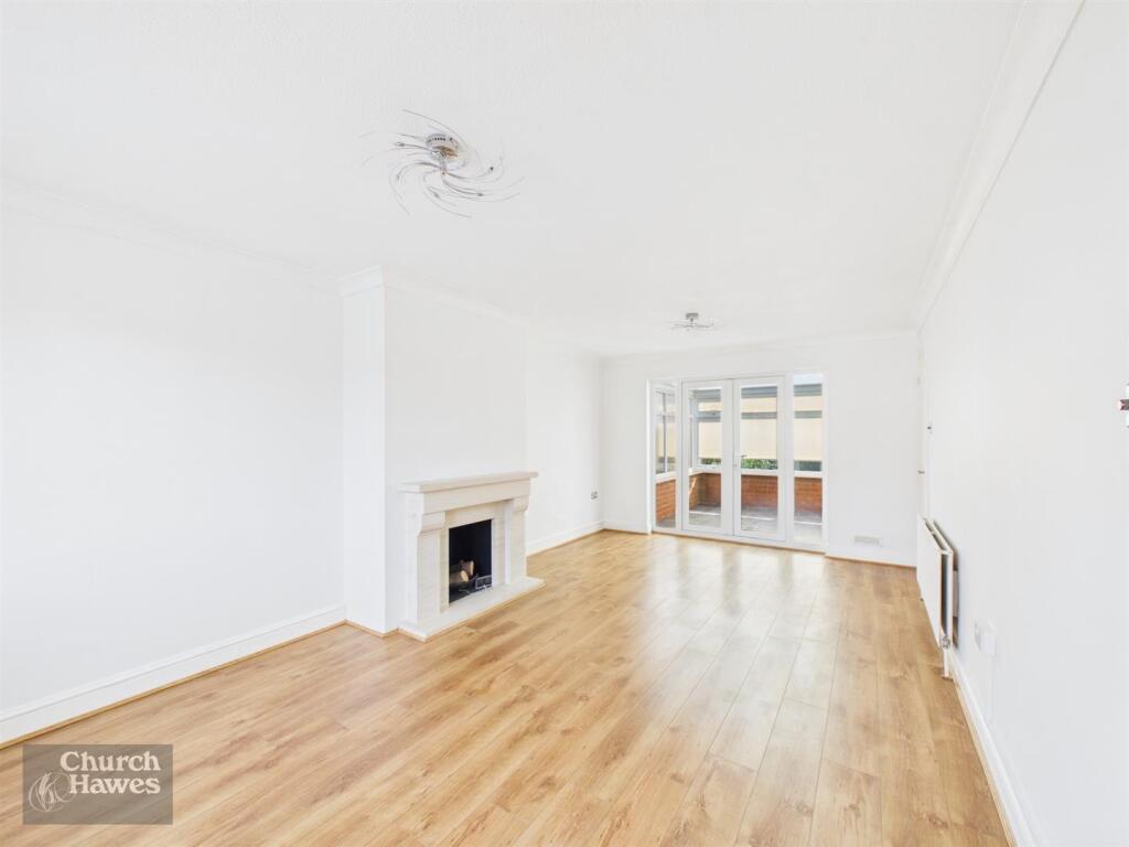 Brent Avenue, South Woodham Ferrers, Chelmsford photo 2