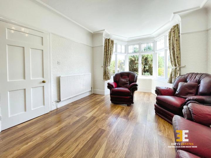 Clarence Road, Craig y Don, LL30 photo 4