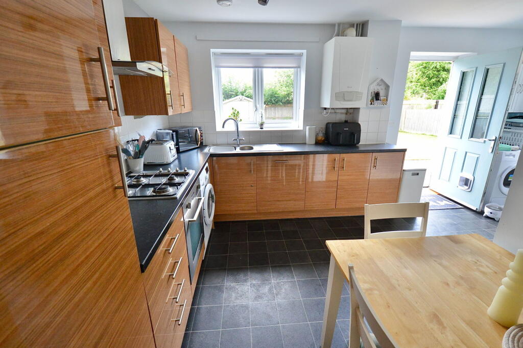 Holly Close, Bretforton, WR11 7GY photo 4
