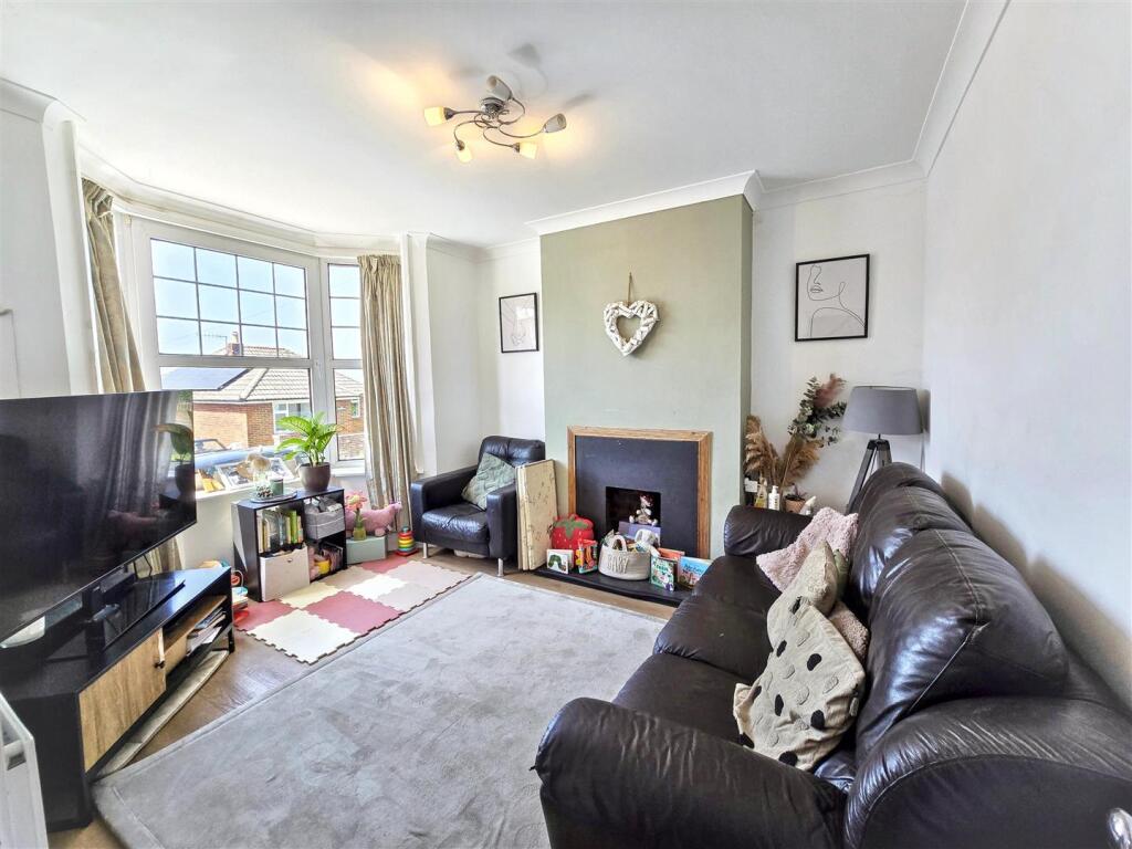 House in Ryde, Oakfield - View 5