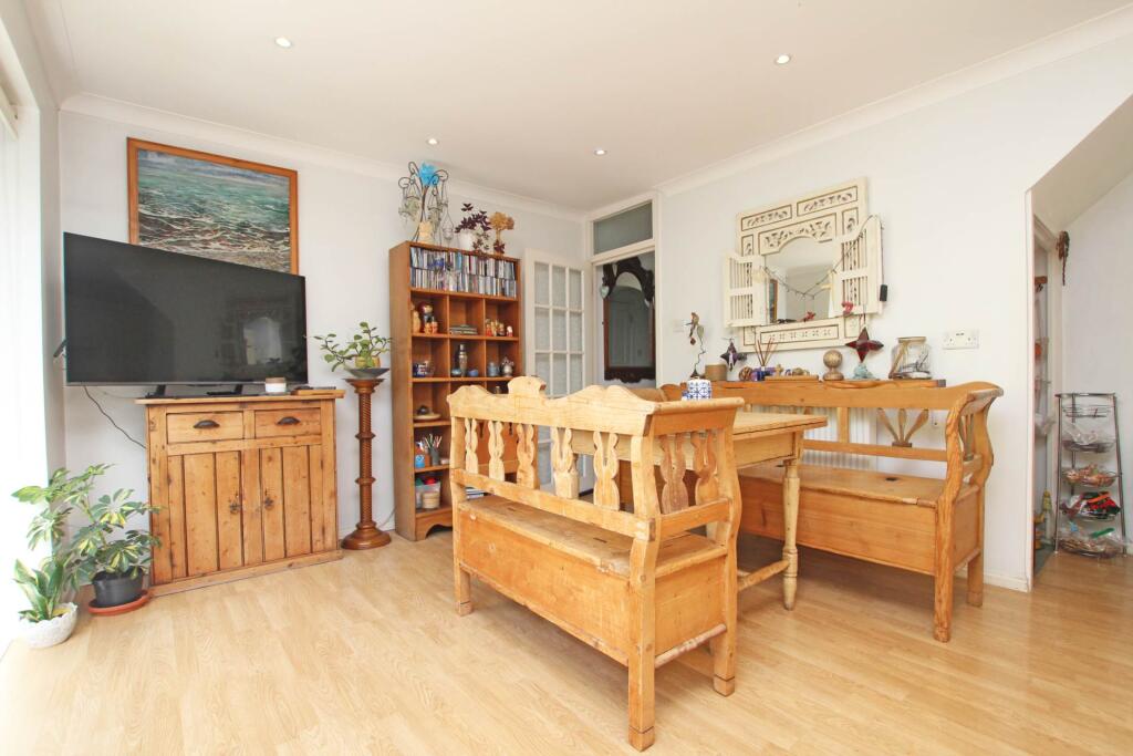 House in Eastbourne, East Sussex - View 4
