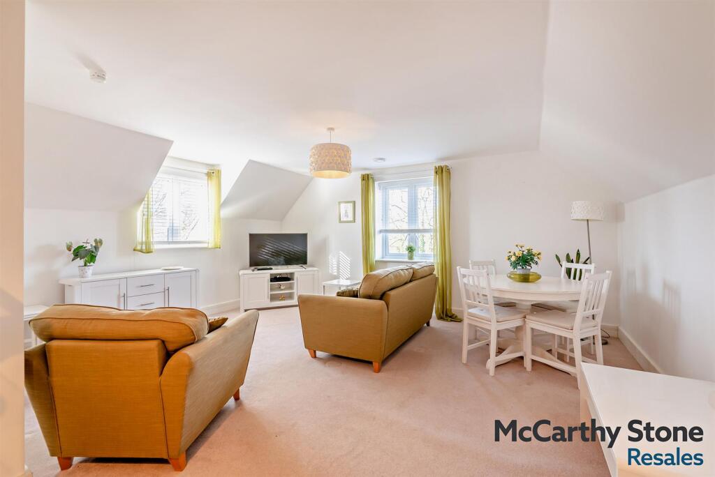 Main image of property: Abbotsmead Place, Caversham, Reading