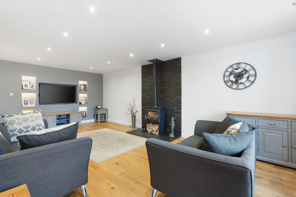 House in Nottingham, Orston - View 4
