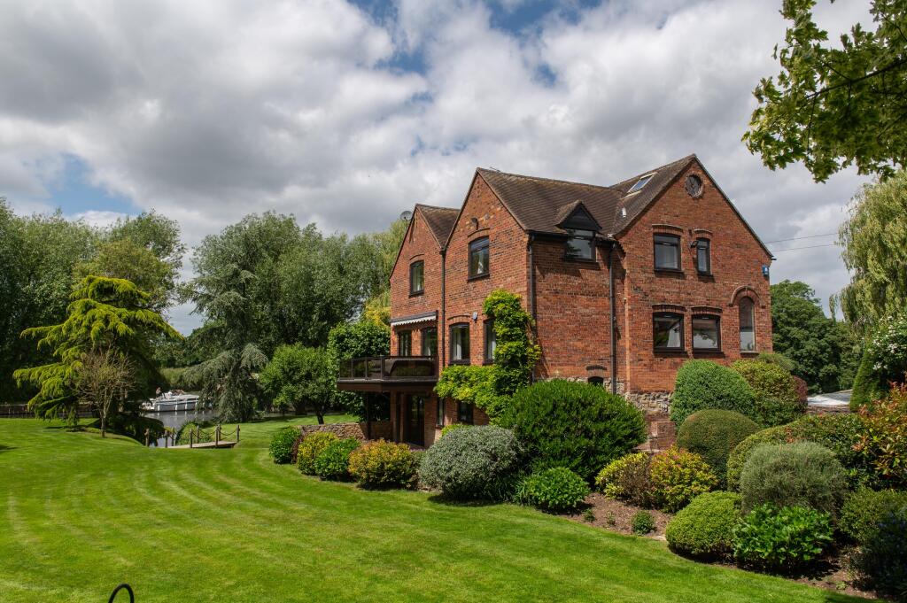 Main image of property: Mill Lane, Welford on Avon, Stratford-upon-Avon, Warwickshire, CV37