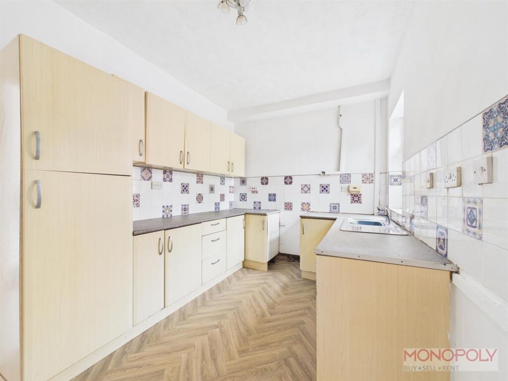 House in Wrexham, Plas Coch, Rhosddu - View 3