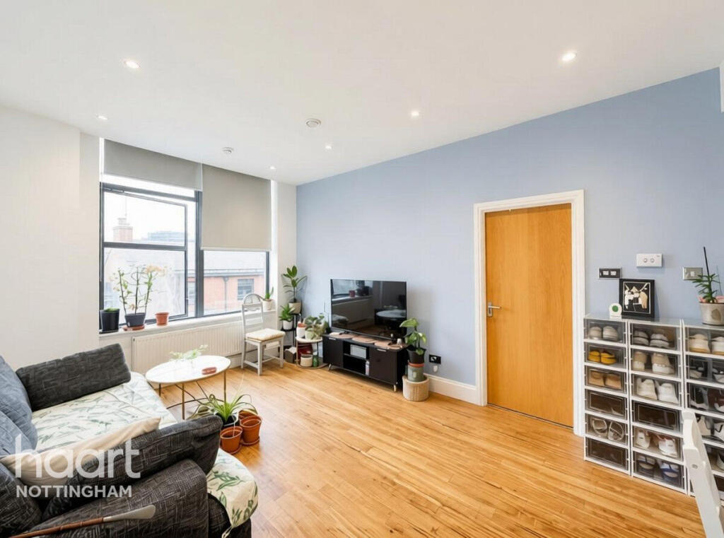 Apartment in Nottingham, Rainbow Quarter, St Ann's - View 2
