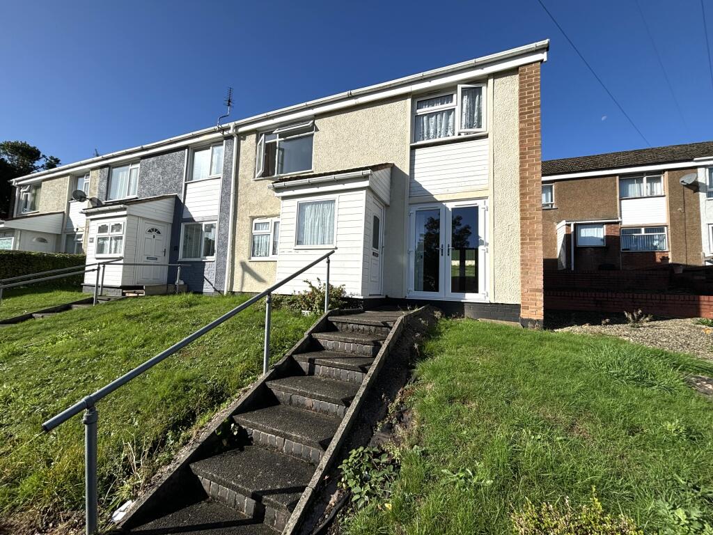 The Roundabout, Longbridge, B31