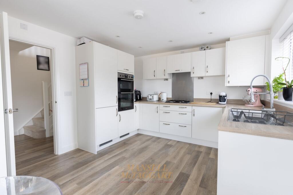 House in Mid Sussex, Worth - View 4