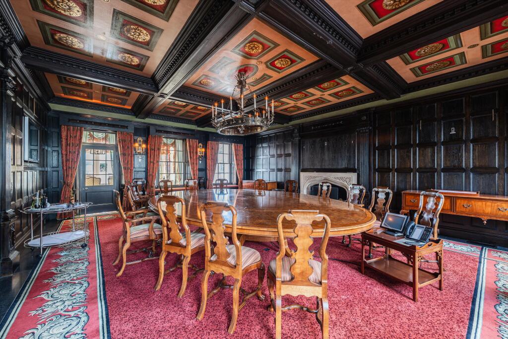 House in Runnymede, Surrey - More