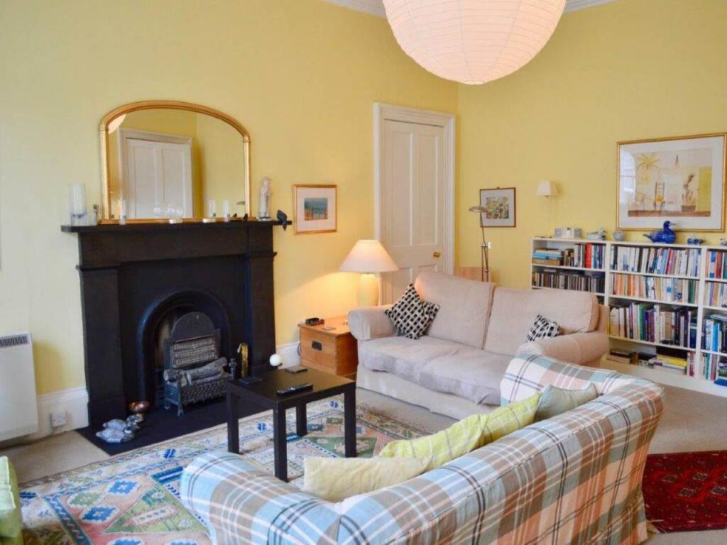 Apartment in Edinburgh - View 5