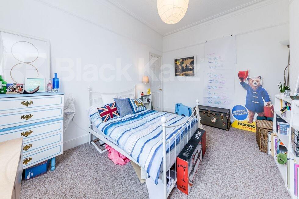 Apartment in London - View 2