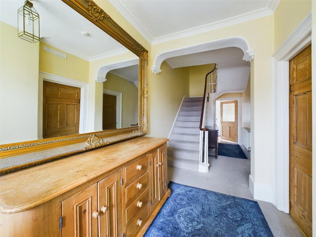 Bristol Road, Gloucester, Gloucestershire, GL1 photo 3