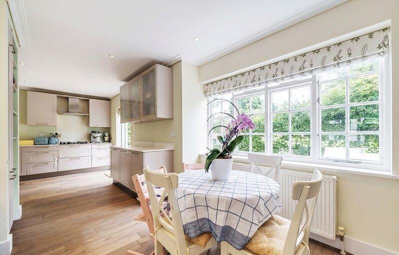 House in London - View 5