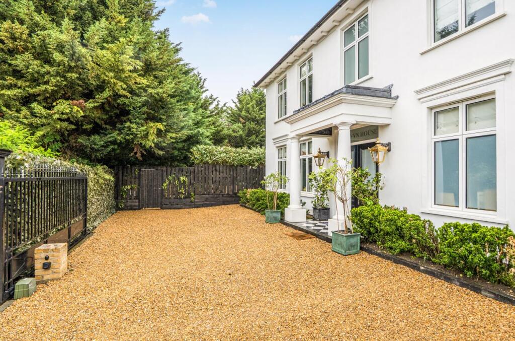 Main image of property: Hill Crescent, Totteridge