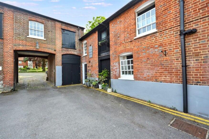 Main image of property: High Street, Tring, Tring, HP23