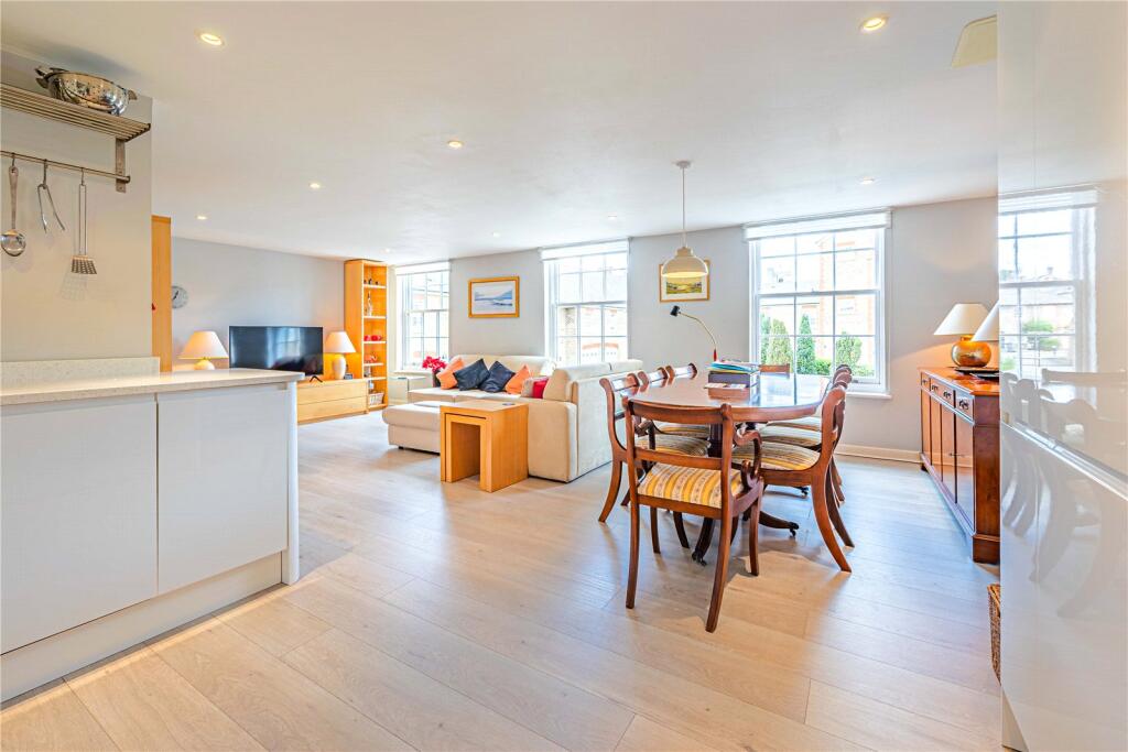 Apartment in Dacorum, Ashlyns Estate, Berkhamsted - View 5
