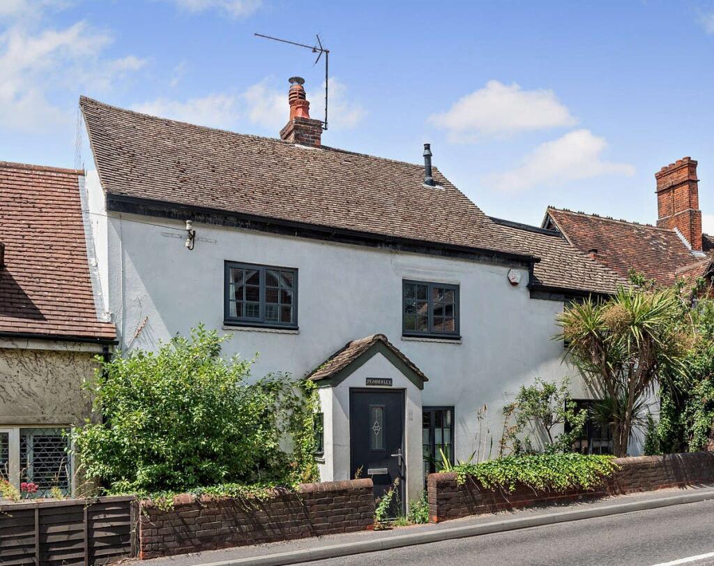 Main image of property: High Street, Twyford, Hampshire