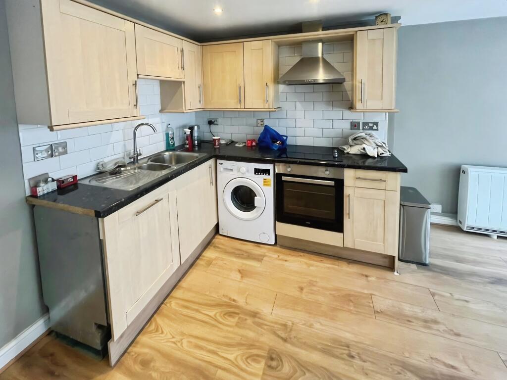 Apartment in Cardiff - View 3