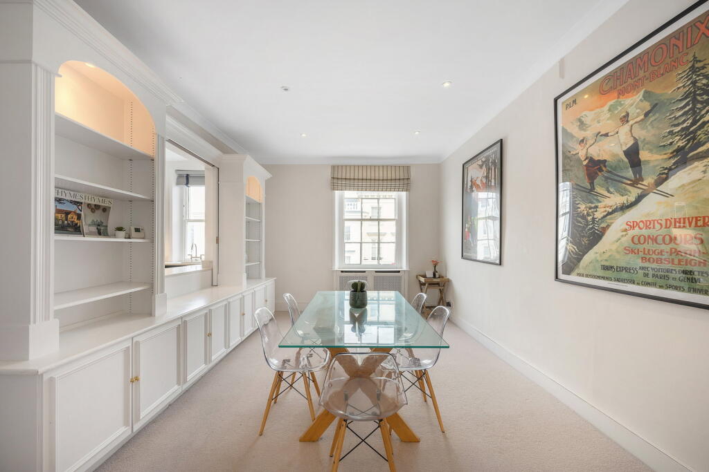 Apartment in London, City of Westminster - More