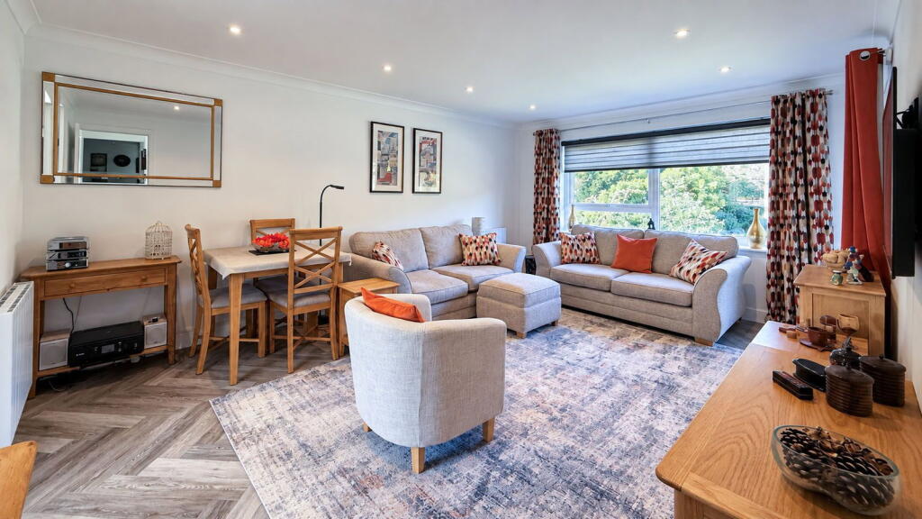 Apartment in Preston - More