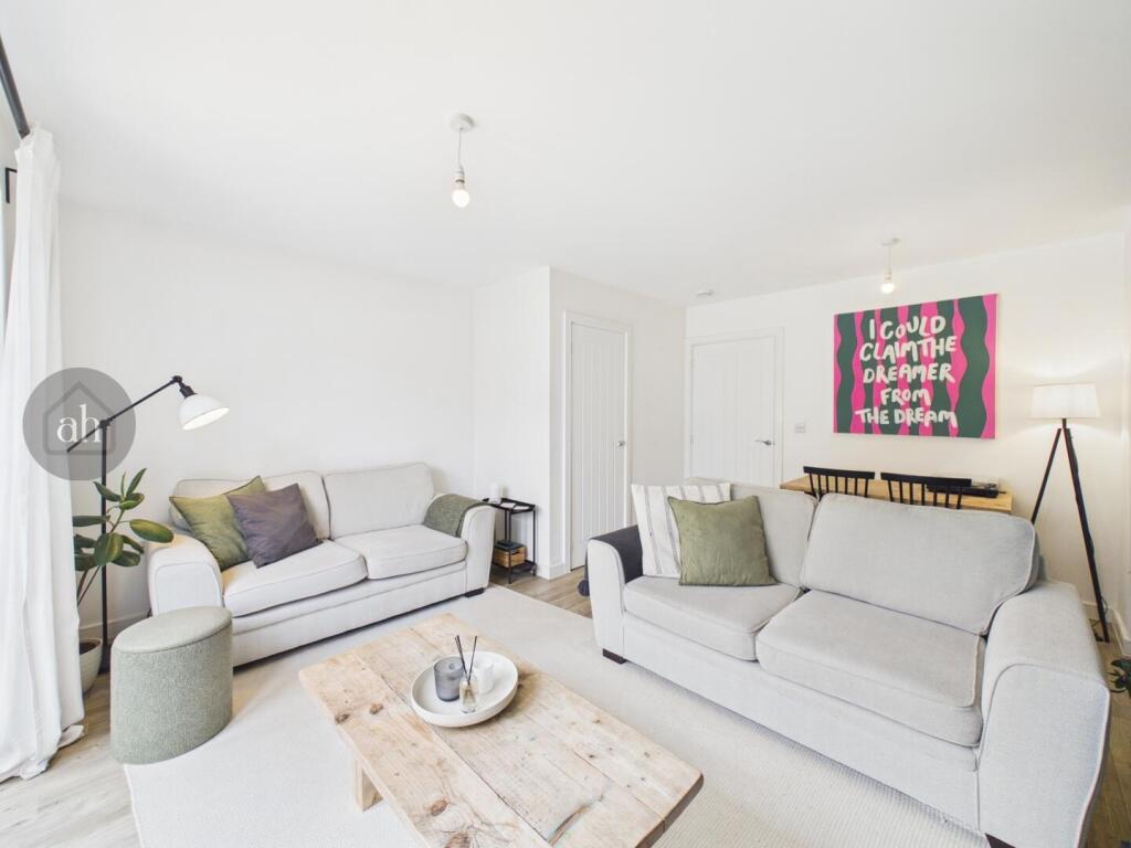 Ledinge Way, Haughley - View 6