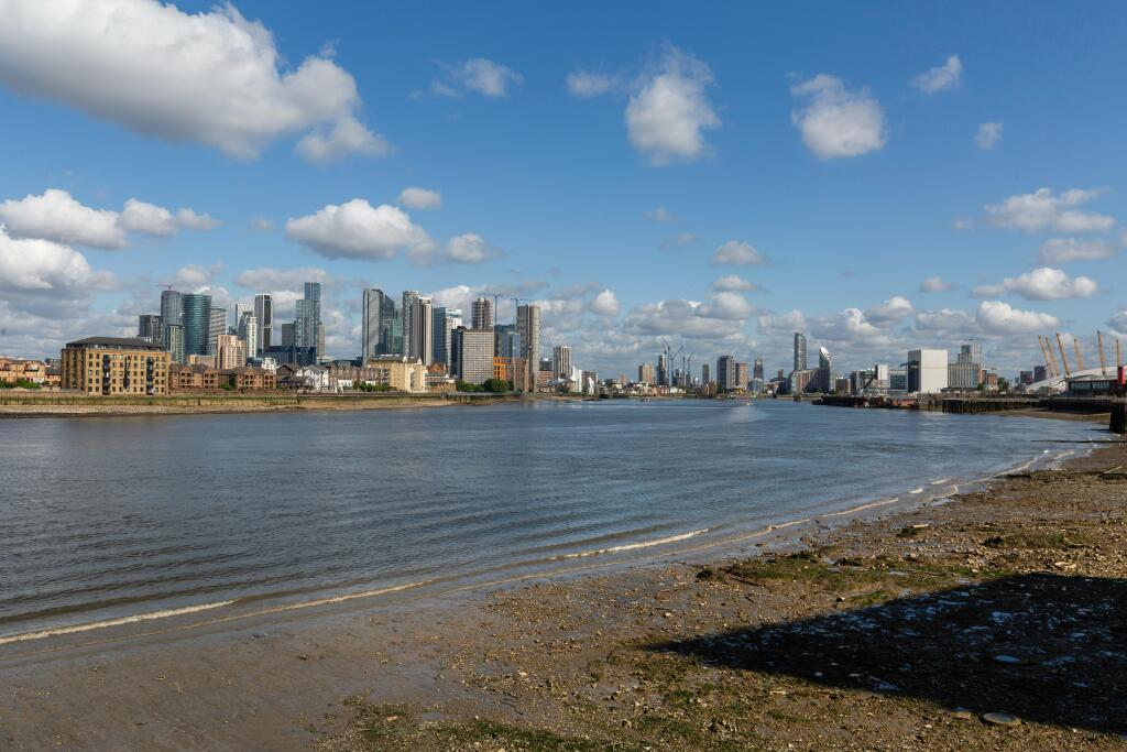 Units 14 River Gardens Walk 18.jpg